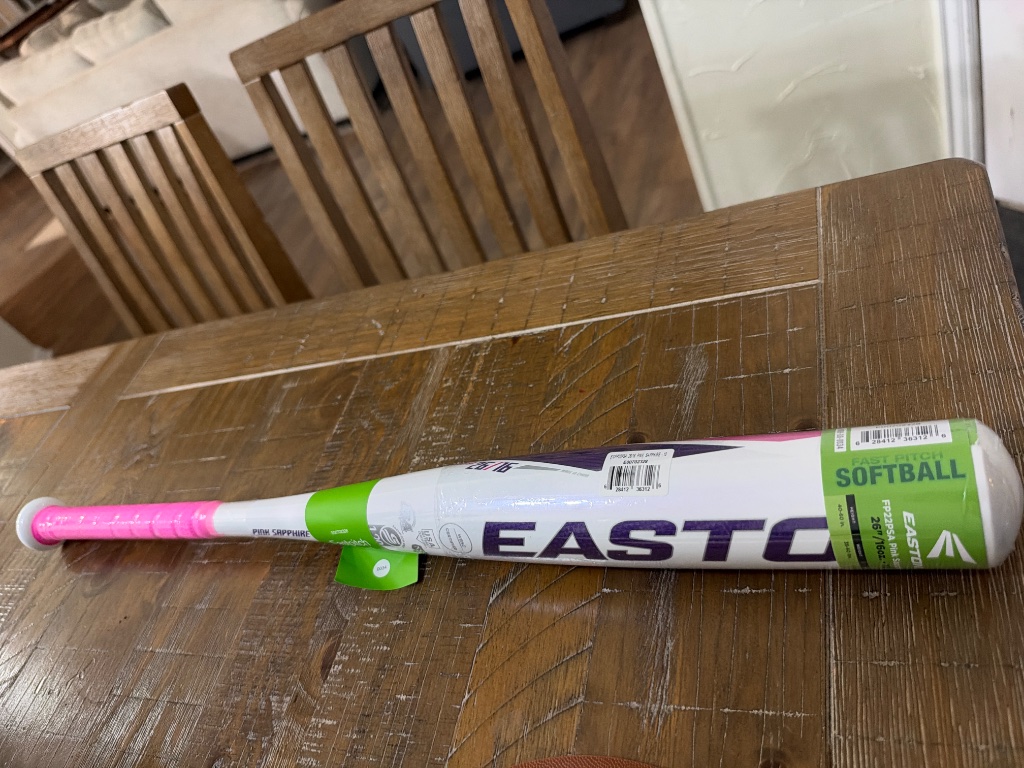 Easton Pink Sapphire Fast Pitch Softball Bat 26"/16oz (-10)