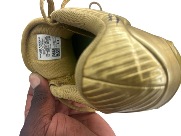 Under Armour Gold Soccer Cleats - Youth Size 3Y photo 4